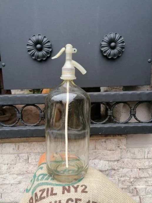 Boca za soda vodu od stakla s potpisom/žigom