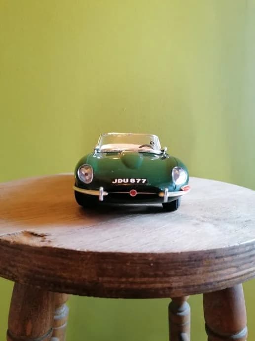 Burago Jaguar E-Type 1961 kolekcionarski model 1:18 5