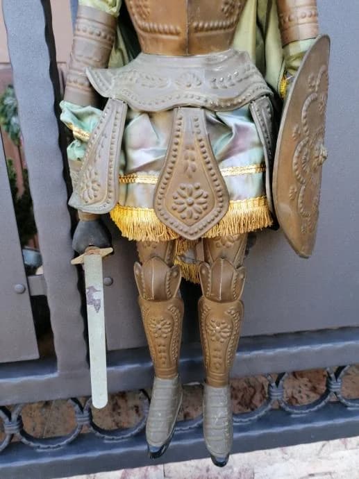 Figura viteza od metala 5