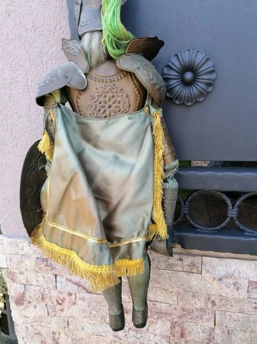 Figura viteza od metala 7