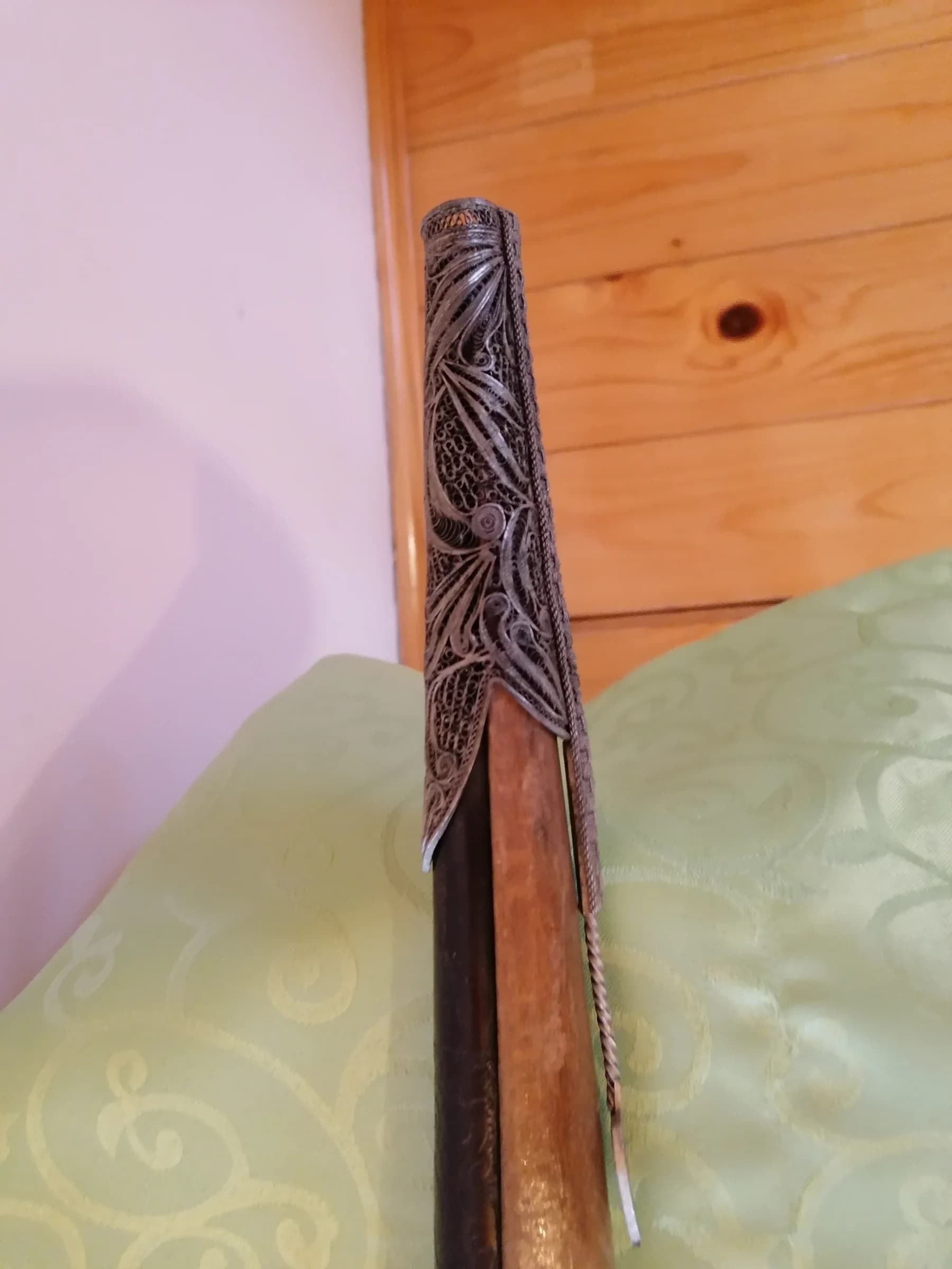 Kubura sa filigranskim metalnim radom 5