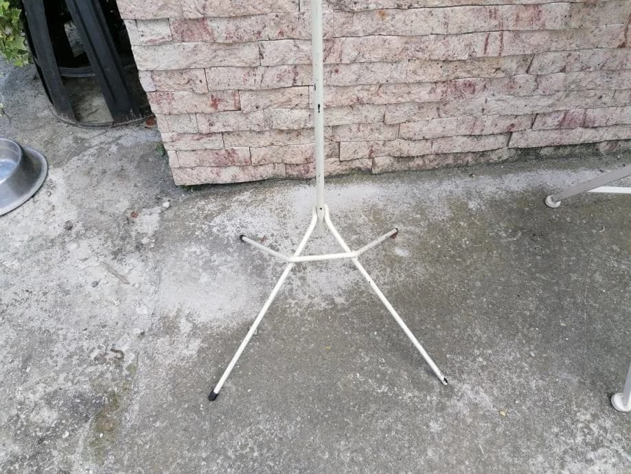 Stalak od drva i metala 3