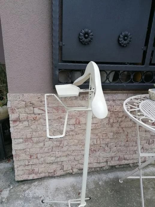 Stalak od drva i metala 4