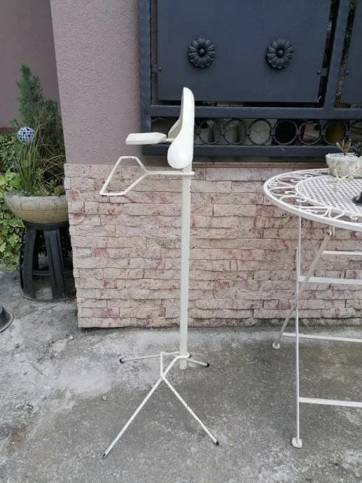 Stalak od drva i metala 5