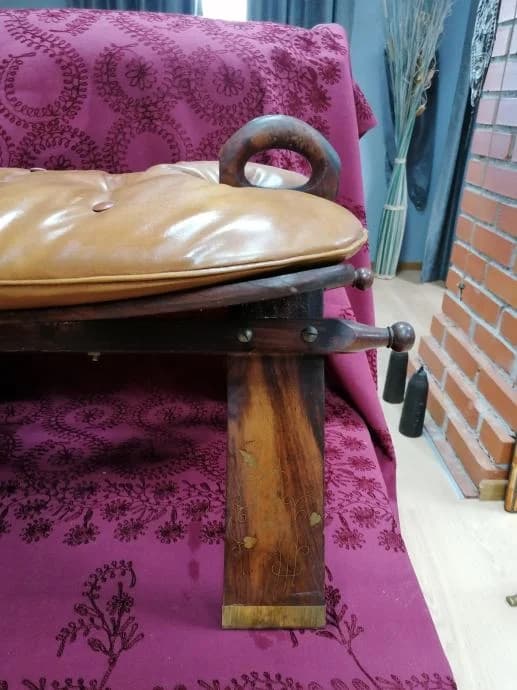 Stolac od mesinga i drva 7